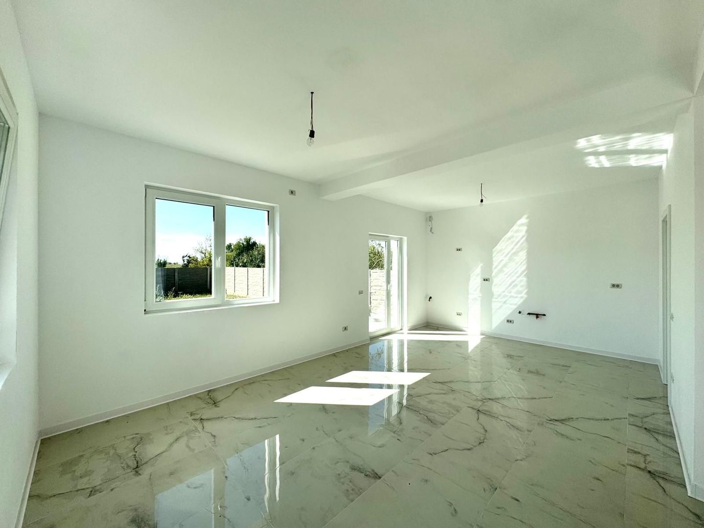 Super pret - Duplex premium cu 4 camere -  Utvin - Poză 3