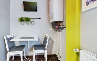 Tur virtual- 2 camere, primitor si luminos, cu garaj, in zona Centrala - Poză 17