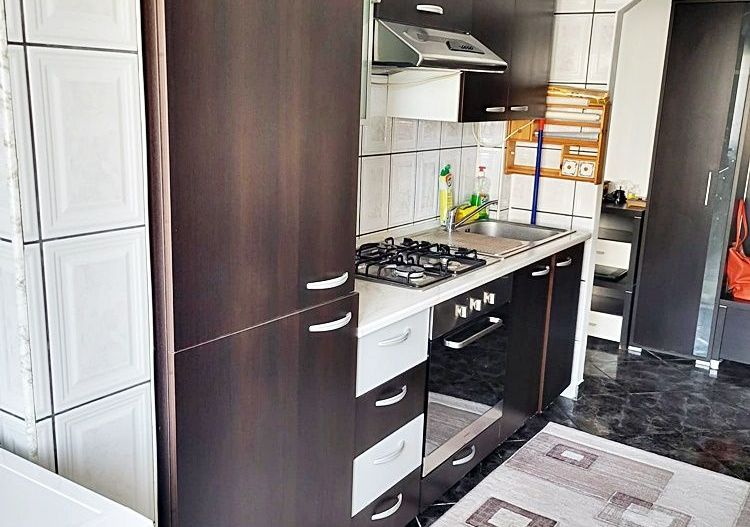 Codlea, apartament 2 camere decomandat, etaj 1, mobilat, 75000 euro - Poză 17