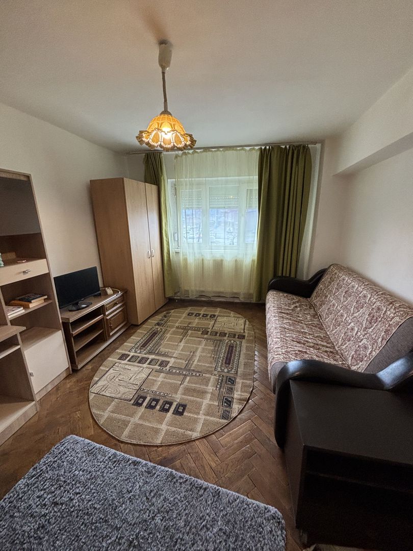 Apartament  modest, 2 camere zona Gheorghe Lazar - Poză 2