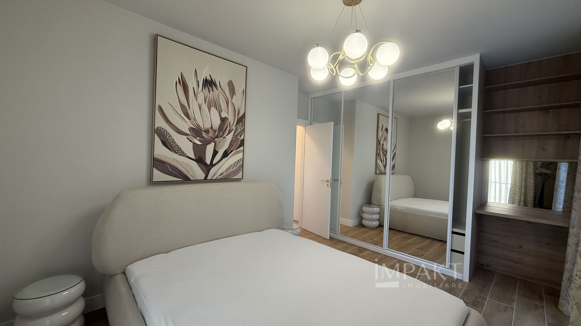 Apartament ultramodern cu 2 camere, parcare si terasa in Europa - Poză 5