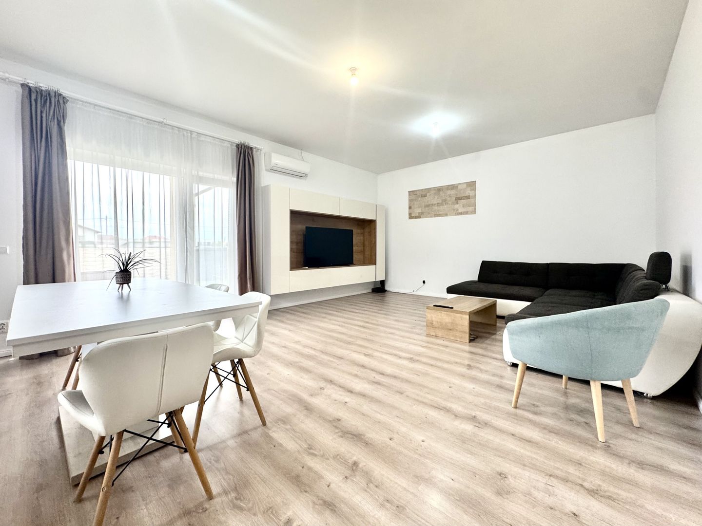 Duplex modern -  confort, eficiență și independență energeticǎ - Poză 2