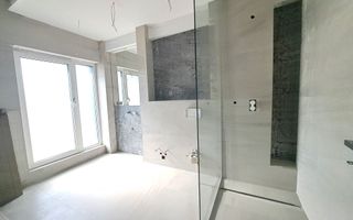 Casa cu piscina interioara si proveliste catre CETATE - Poză 16