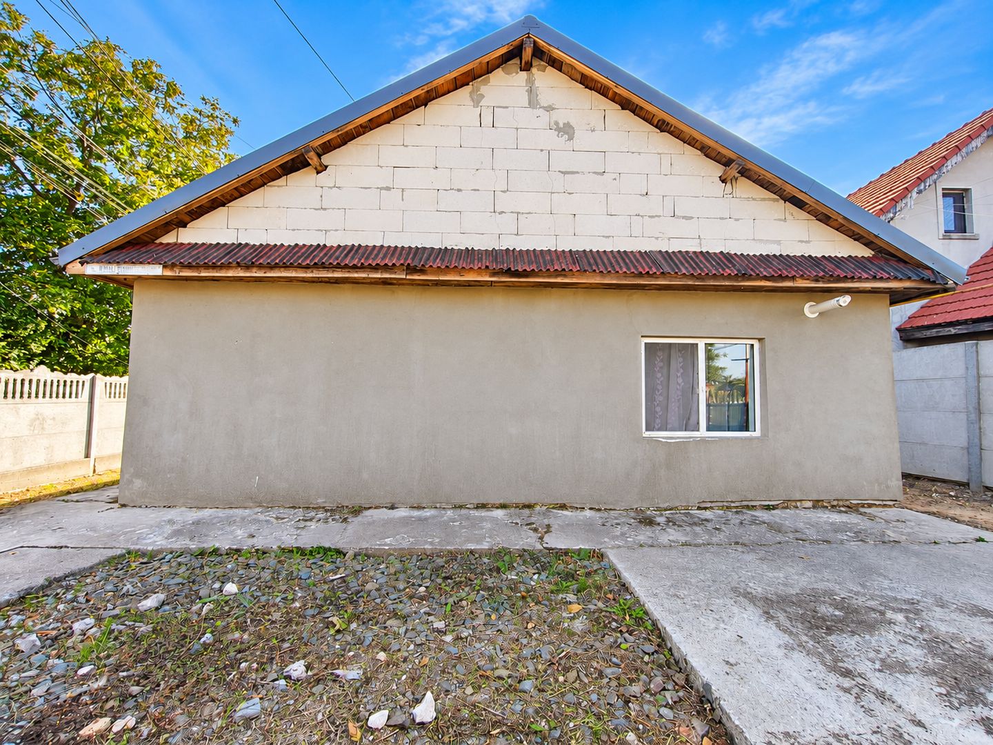Casa de vanzare | Zona linistita | 3 camere - Poză 4