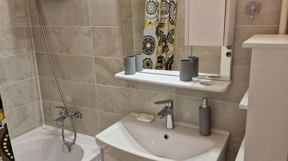 Vanzare Apartament 3 camere renovat & mobilat - Poză 5