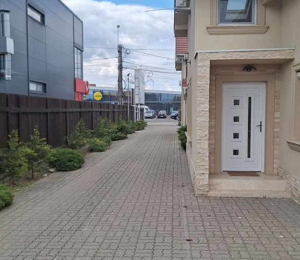 Apartament modern in vila I Foisor si curte comune I Dumbravita - Poză 6