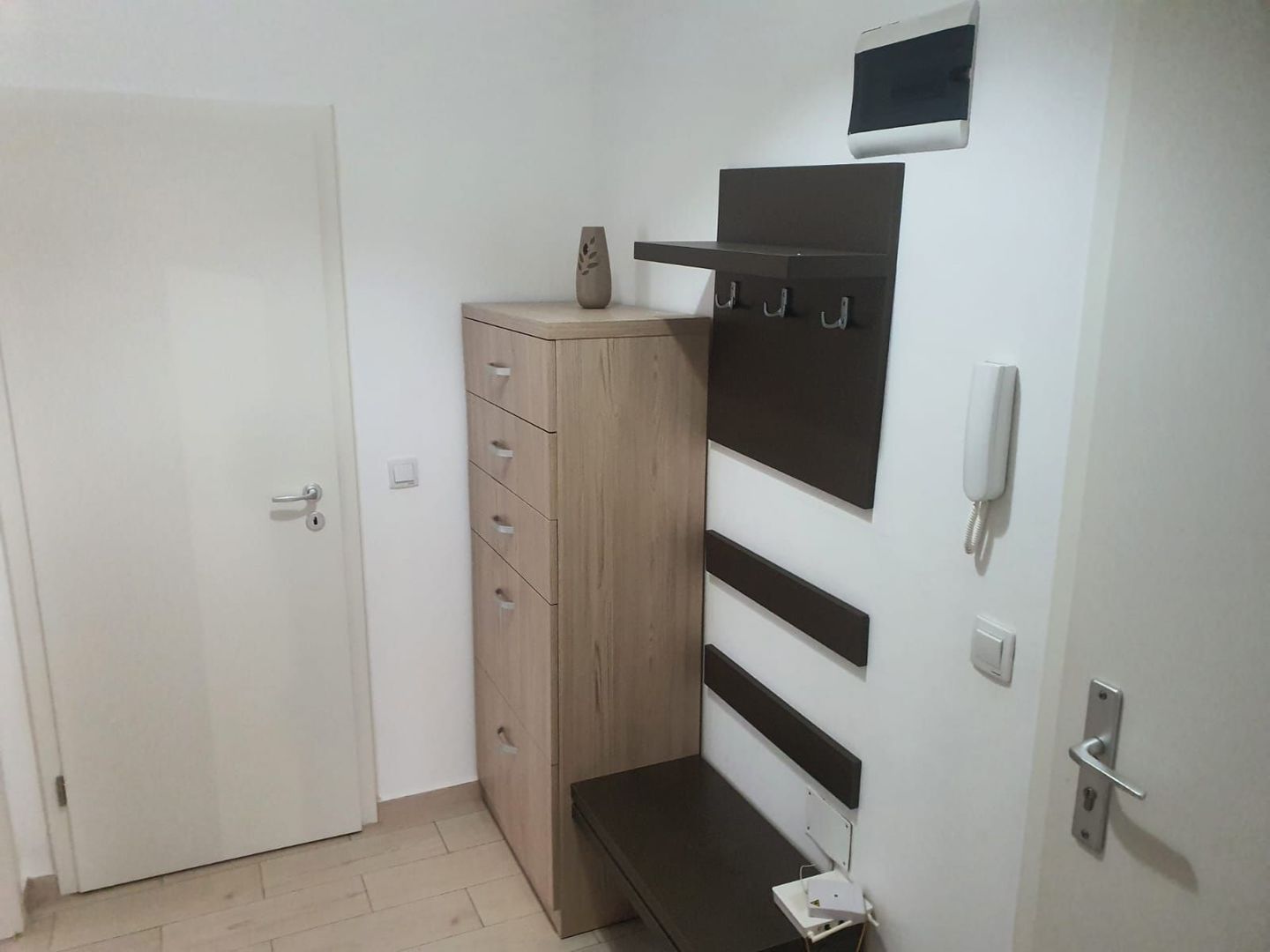 Apartament o cameră cu bucătărie separată - Doamna Stanca - Poză 12