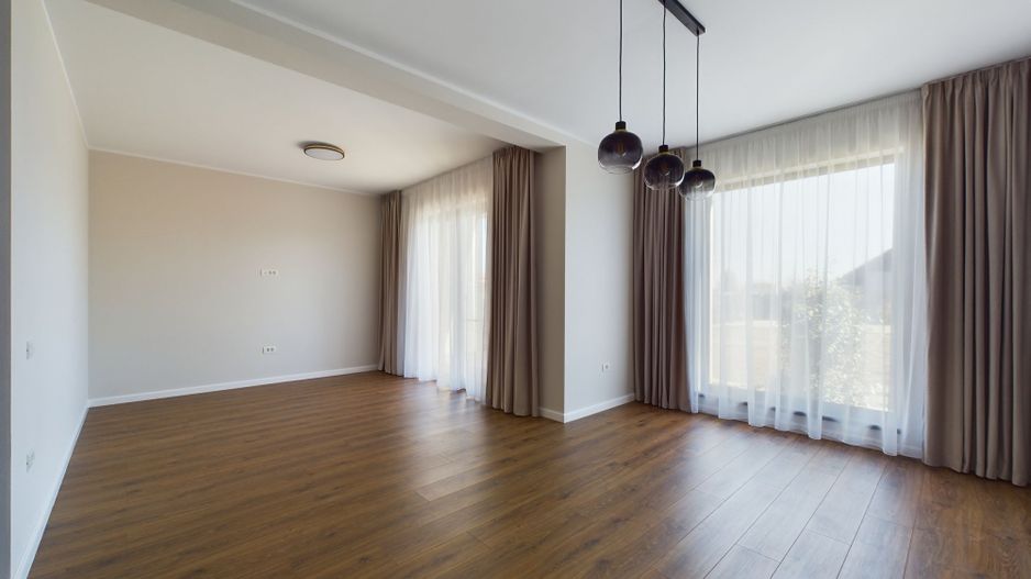 Duplex 1/2 în Moşniţa Nouă - Poză 3