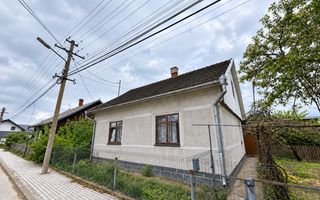 Casă de vânzare | Rădăuți  | Teren 1.135 mp | Zonă liniștită - Poză 1