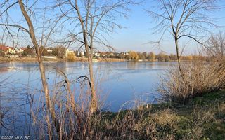 Mogosoaia - La lac - Str. Martha Bibescu, 4.566 mp, deschidere 40 ml - Poză 1