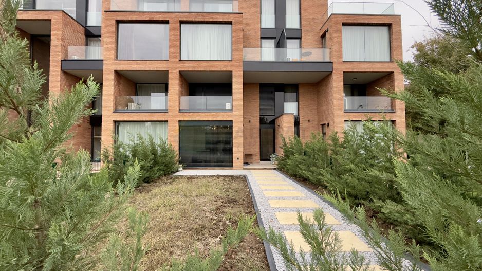 Vila urbana 3 camere | Tunari-Parc - Poză 1