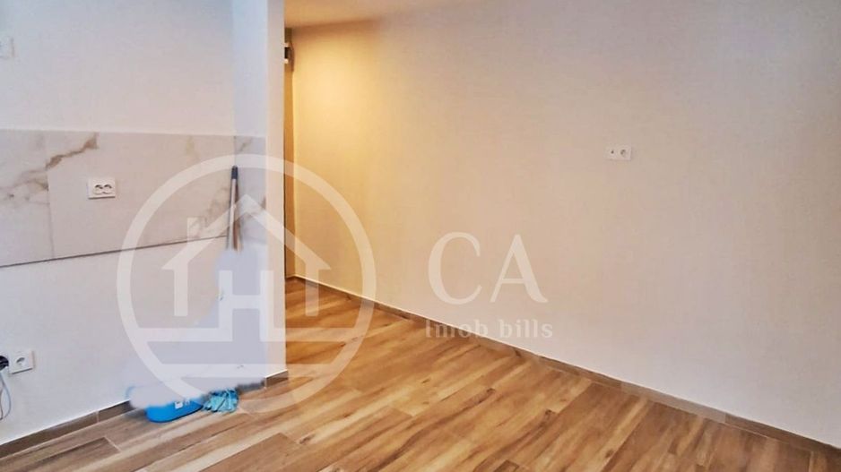Apartament de vânzare cu 2 camere în zona Rogerius, Oradea - Poză 3