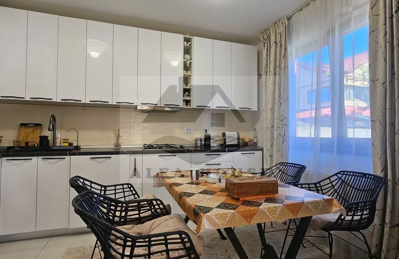 Casă individuala cu 5 camere, 270 mp, Tractorul - zona Coresi - Poză 11