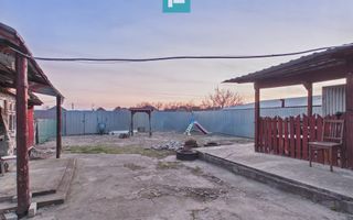 Casă cu 3 camere și teren de 700 mp în Cermei - Poză 11