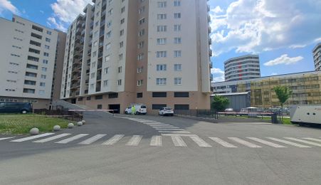 Apartament 3 camere,  parcare, zona Metro!