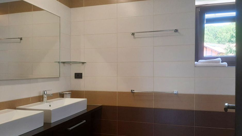 Vilă de lux cu vedere spectaculoasă spre Tâmpa  Green Valley zona Noua - Poză 29