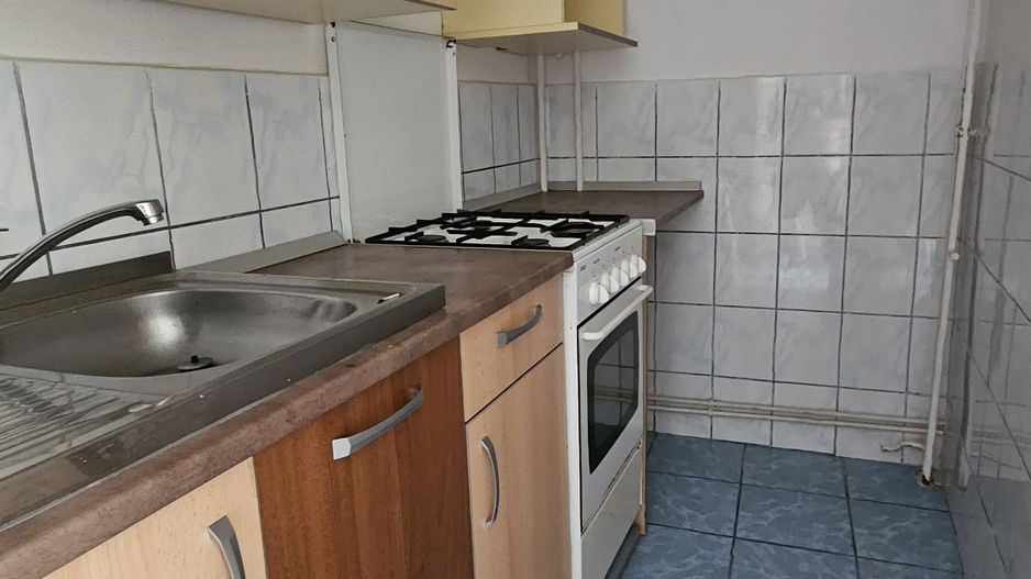 Spitalul Judetean-Zizinului garsoniera in bloc apartamente - Poză 8