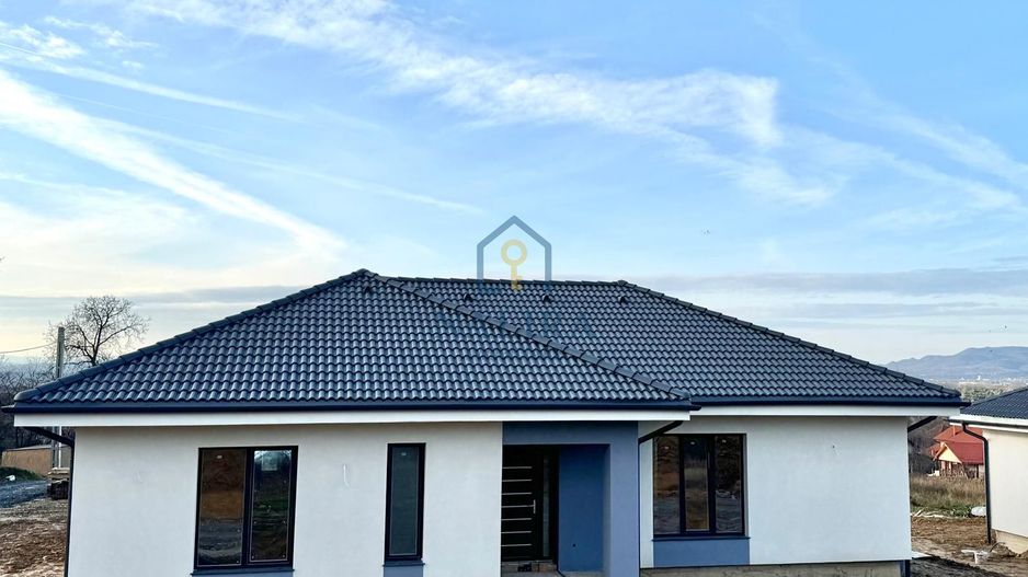 Casa de vanzare Satu Nou de Jos cu priveliste - zona retrasa - Poză 1