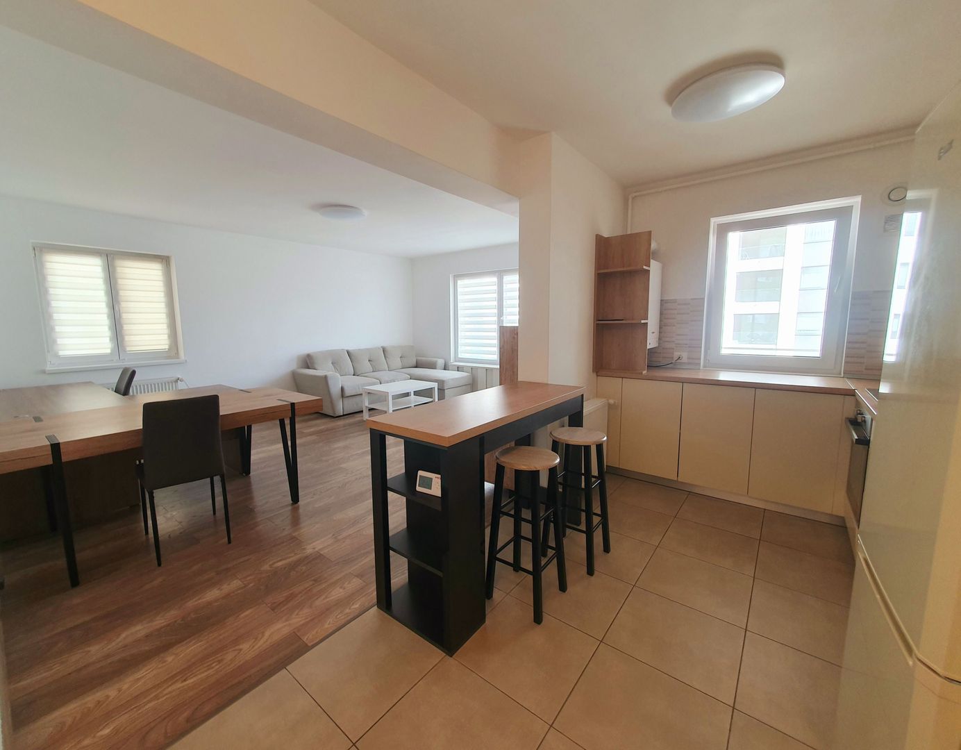 Exclusivitate, apartament pet friendly în zona Coresi, bloc nou - Poză 2