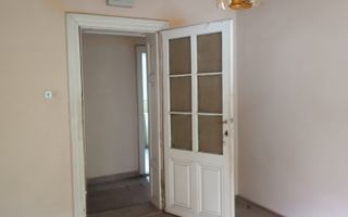Casă solidă în Orșova, S+P+E, 220 mp, teren 284 mp - Poză 8