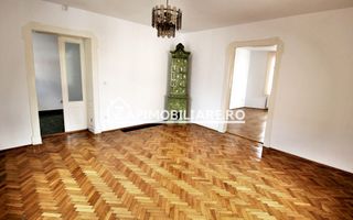Casă 5 camere, 3 bai,2 bucătării, 200 mp utili, 370 mp teren - Poză 3