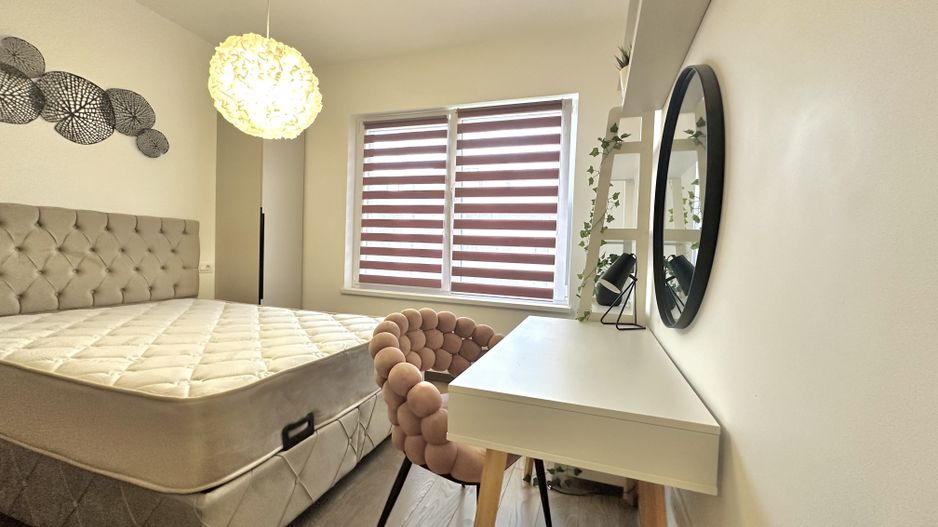 Penthouse modern de inchiririere cu 3 camere, terasă 80 mp zona Coresi - Poză 9