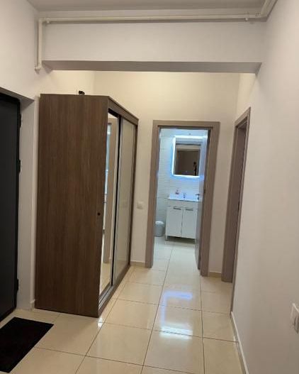 Inchiriez aparatament mobilat bloc nou zona Mihai Bravu - Poză 14