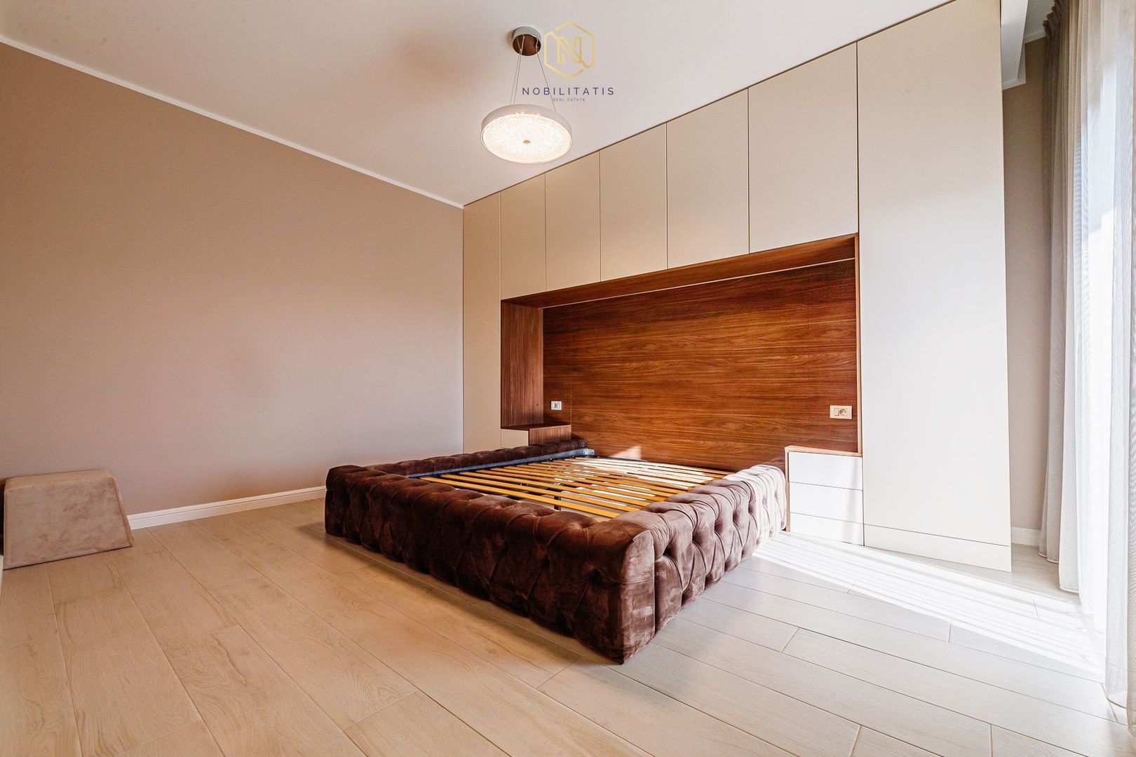 O Capodoperă Arhitecturală, Oferind Eleganță și Confort - Dumbravita - Poză 16