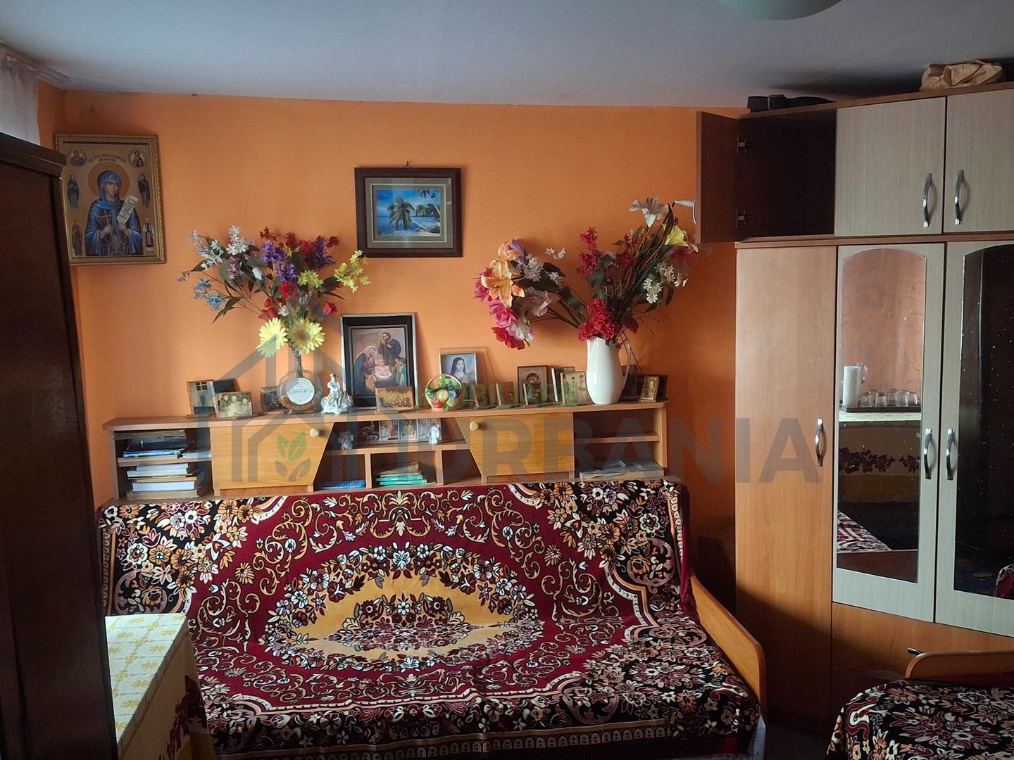 Casă de vânzare în satul Perieni, comuna Probota, cu grădină - Poză 7