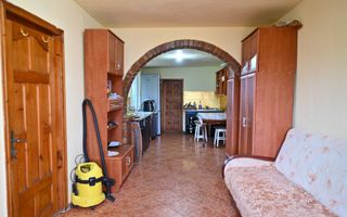 Casa cu 7 camere de vanzare | Zona Centrala, Baicoi | Comision 0% - Poză 11