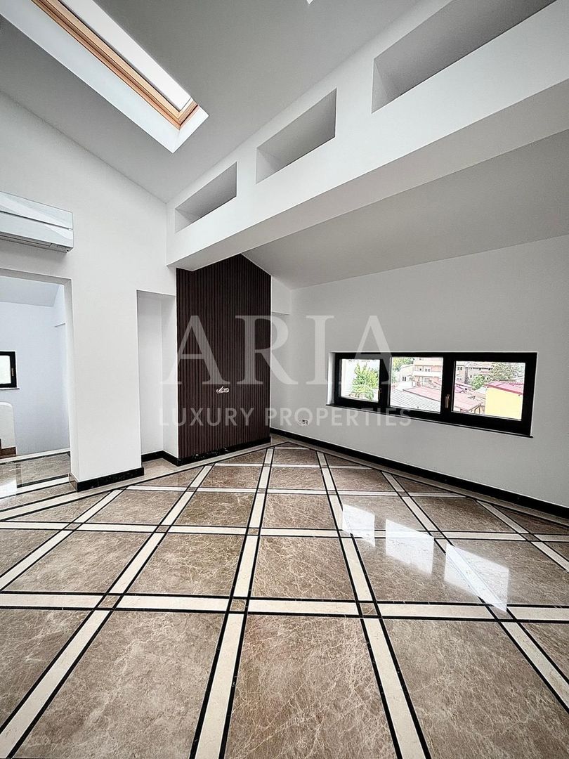 Refined living în centrul istoric al Bucureștiului - Poză 32