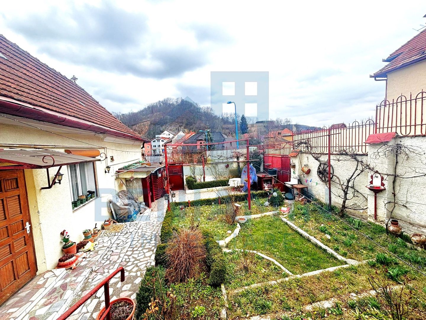 Casa-Central-Brasov-Sitei-Universitate-125mp-curte-280mp-Disponibila - Poză 7