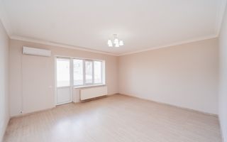 De vinzare Apartament 2 camere si balcon + living cu logie - Poză 2