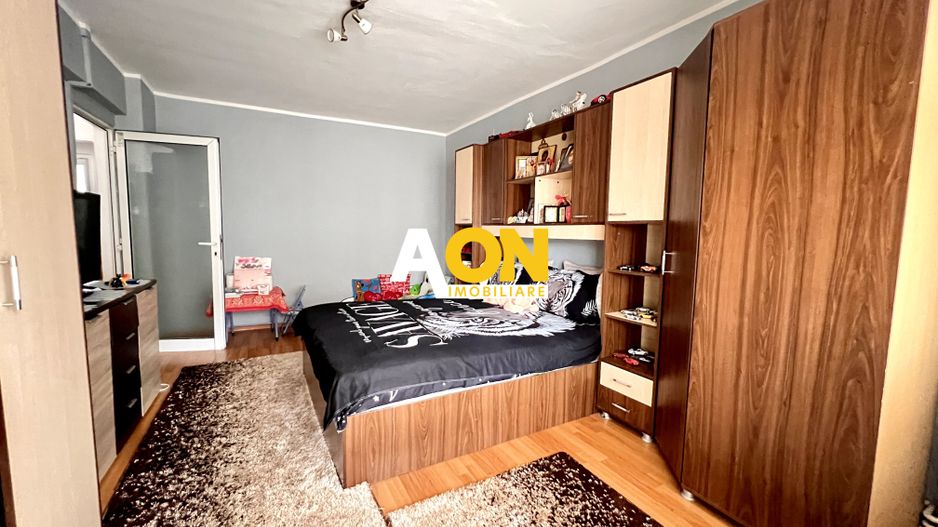 Apartament 4 Camere | Decomandat | 74 mp | Zona Cetate - Poză 2