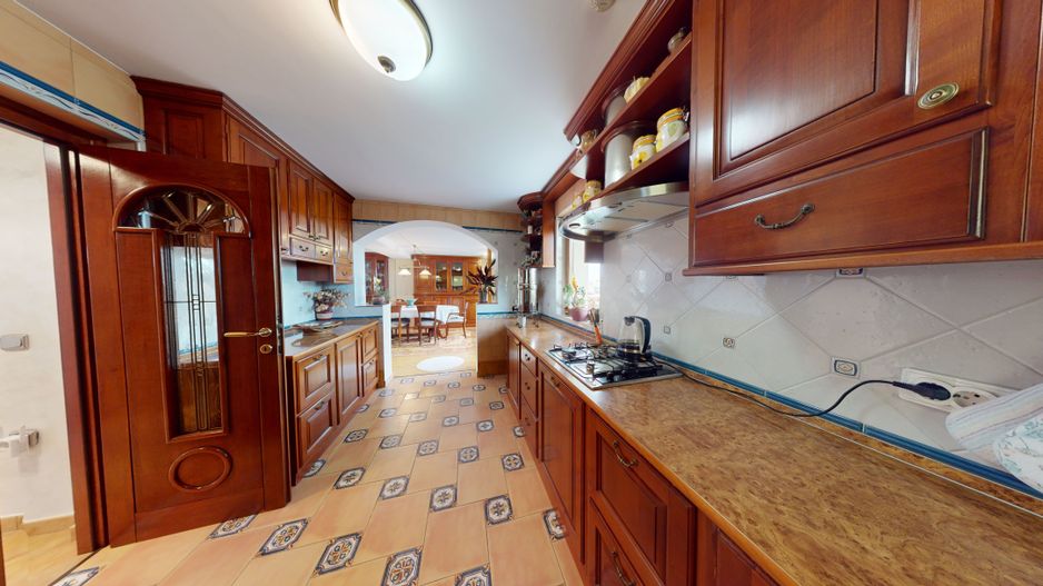 Casa individuala - 7 camere, 278 mp utili - Strand - Poză 6