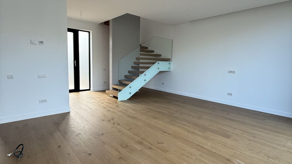 Vila de tip Urban Villa 02 in faza 1 in Amber Forest - Poză 5