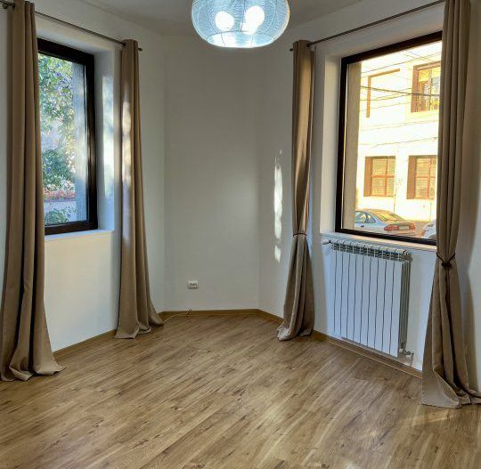 Unirii zona Marriott, Casa/Vila P+1+curte, Comercial sau Rezidential - Poză 10