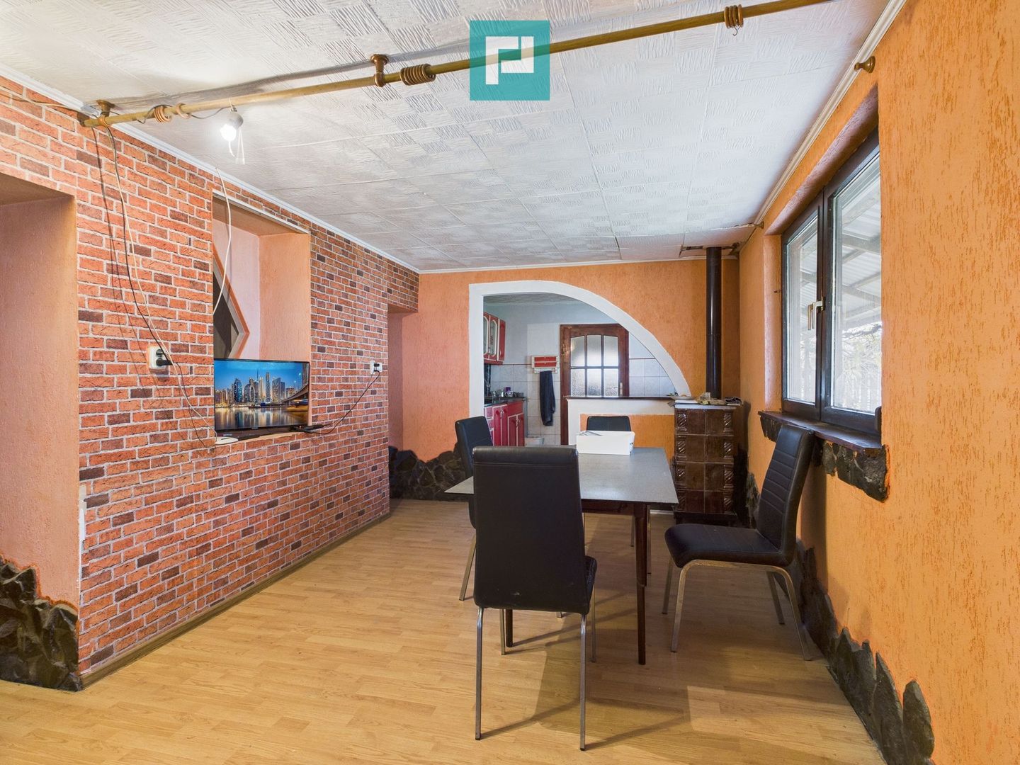 Casă cu 4 camere în Chișineu Criș - Poză 13