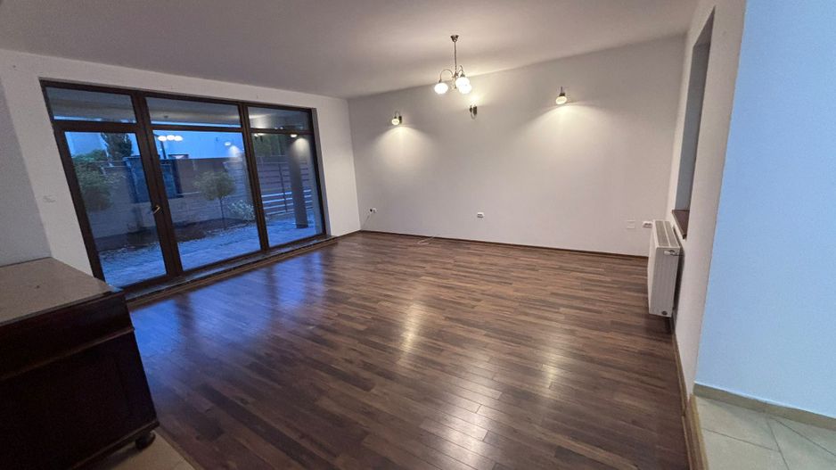 Casa individuala frumoasa si spatioasa in Giroc - Poză 1