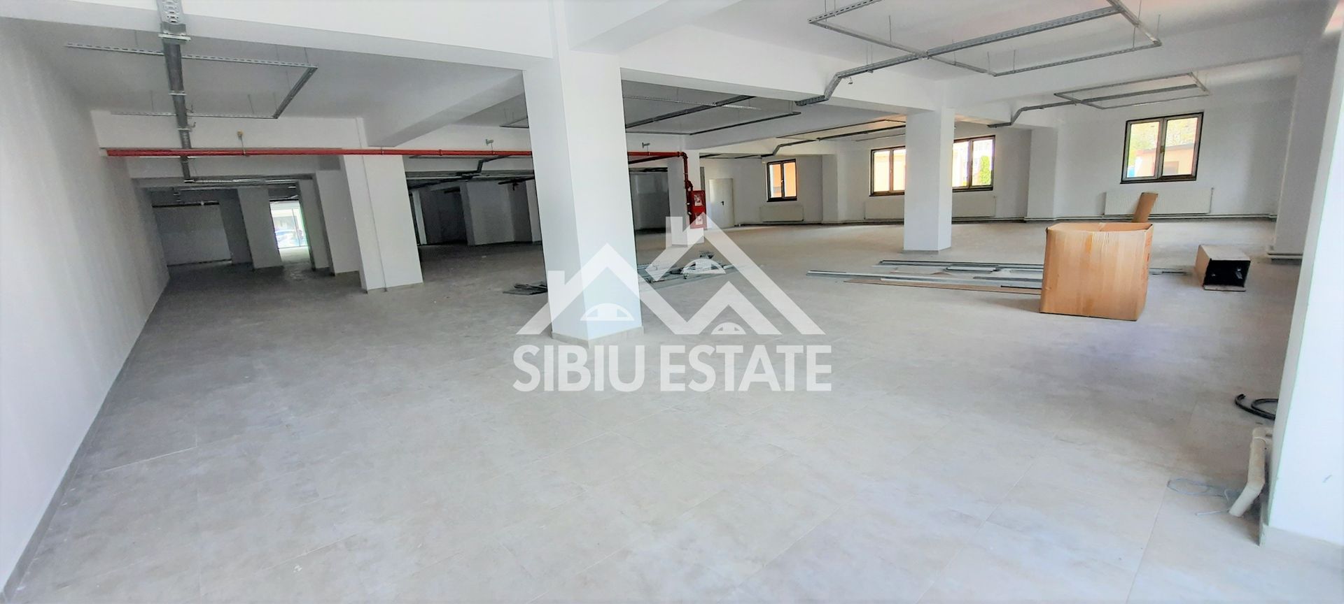 Spatiu comercial 600 mp vitrine la strada, dublu acces - Poză 7