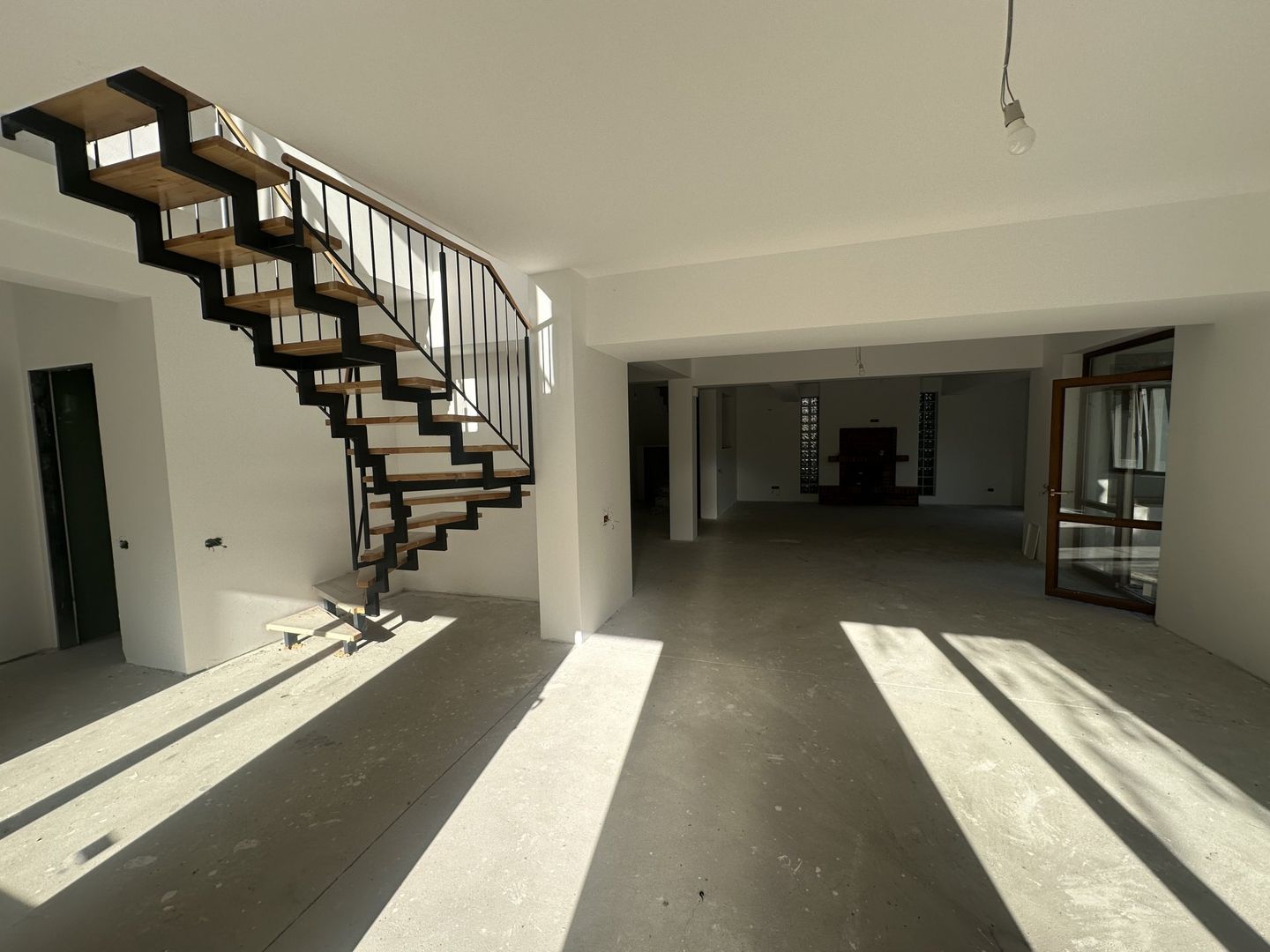 PARADISUL VERDE, VILA 507 MP, LOT 1.095 MP! - Poză 17