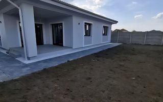 Locuinta individuala cu garaj- in stil mediteranean - Poză 6