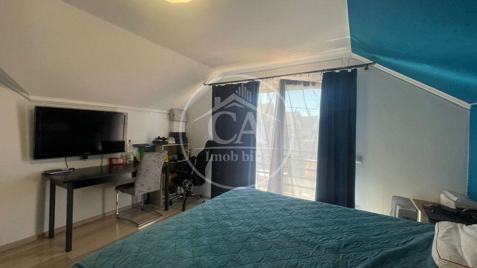 Casă de vânzare cu 4 camere în Cartierul Tineretului, Oradea - Poză 11
