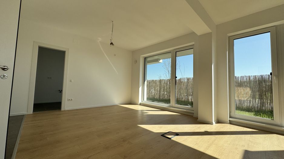 Studio 45mp SU + Gradina Proprie / Sectorul 1 Lacul Straulesti - Poză 1