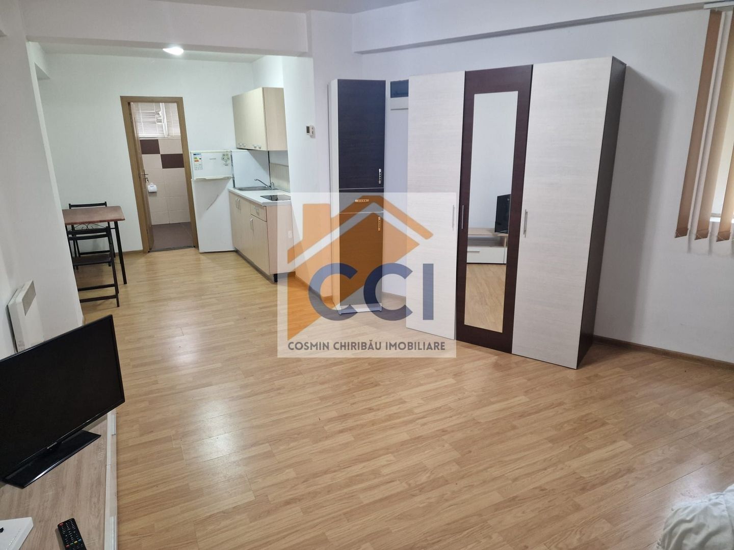 Garsonieră open-space de închiriat - Poză 1