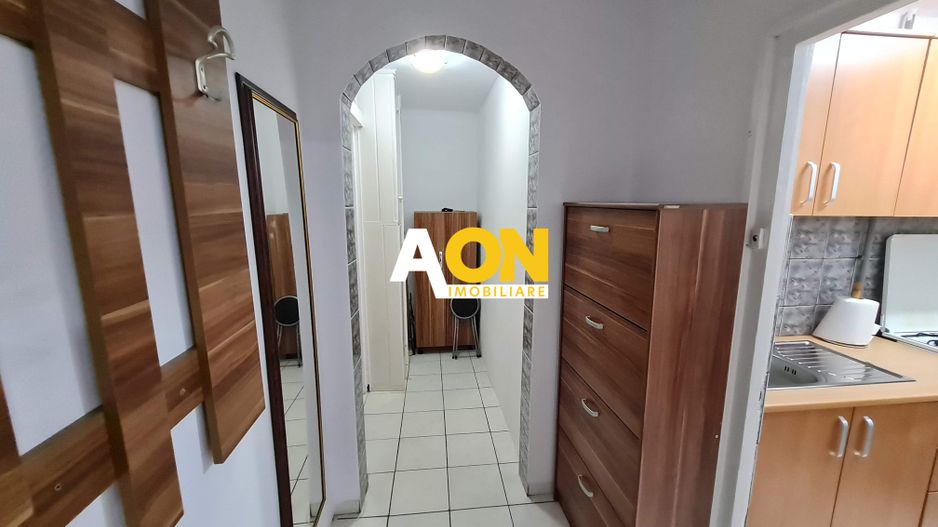 Apartament 3 camere, Parter, Semidecomandat, Zona Cetate - Poză 3