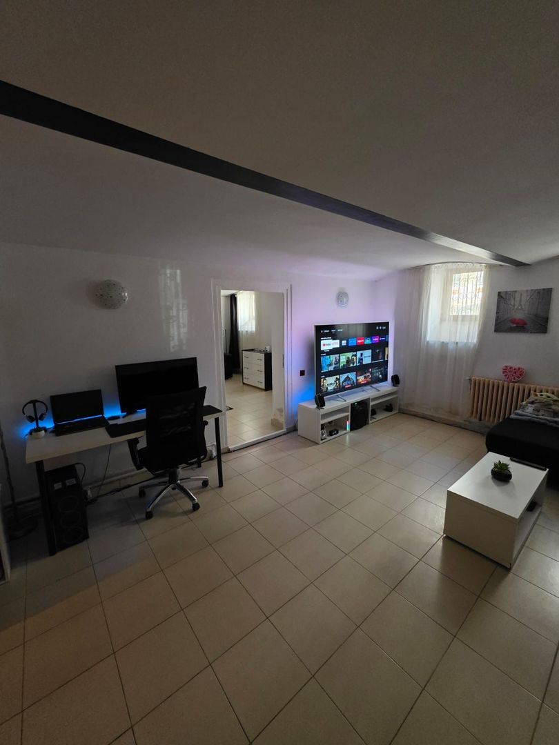 Apartament generos 4 camere la 5 minute de Piața Victoriei - Poză 1