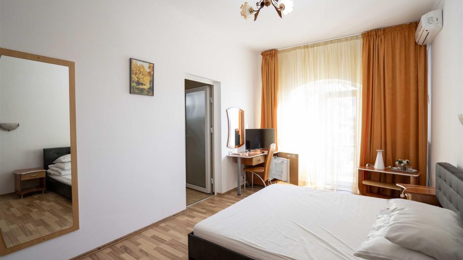 Pensiune turistica P+2E 17 camere Baile felix - Poză 15