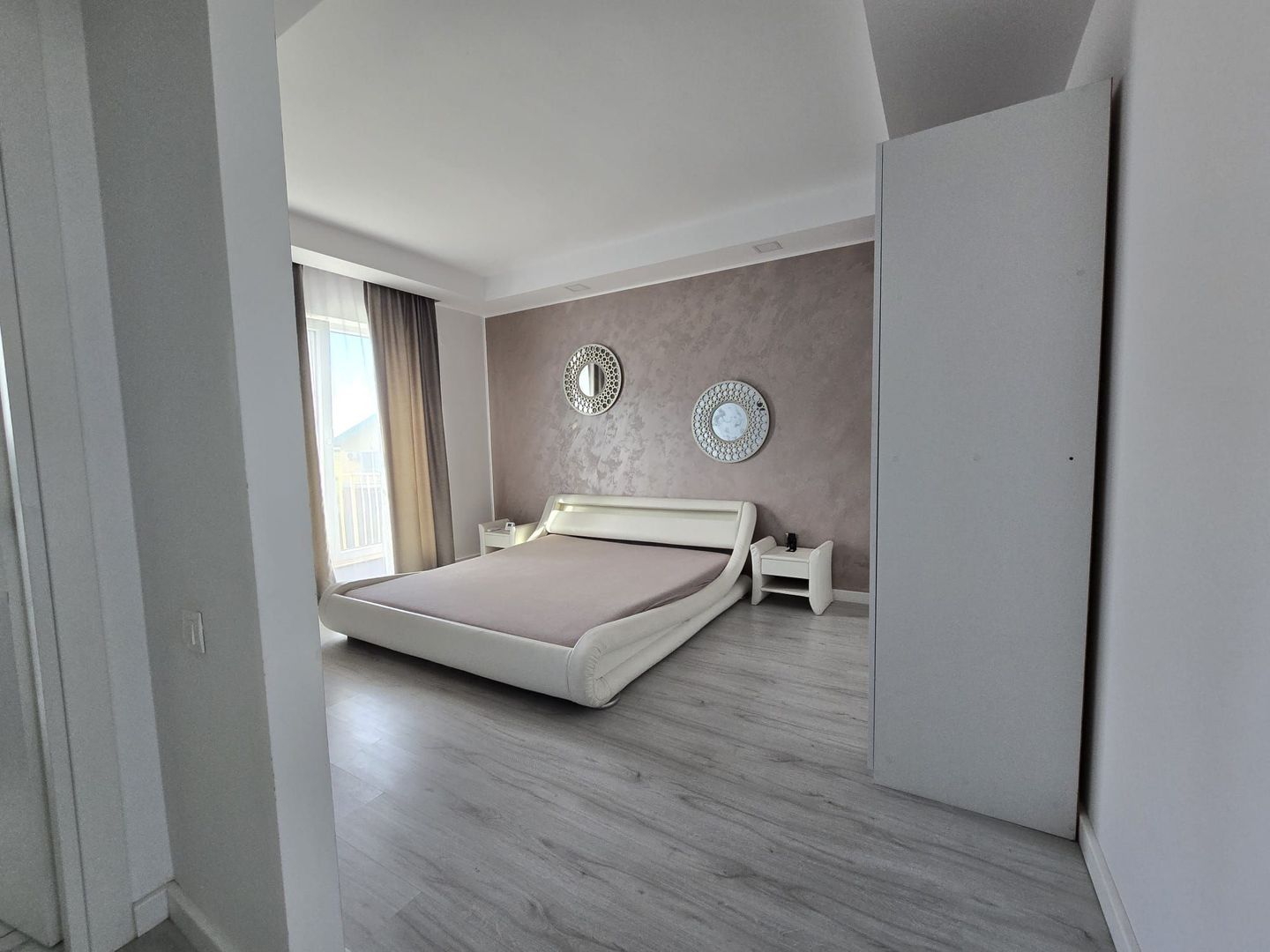 Vila 3 camere Cosmopolis - Poză 7
