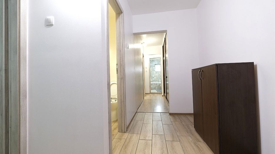 Prima inchiriere ! BANEASA, apartament 3 camere mobilate, etaj 1 - Poză 2